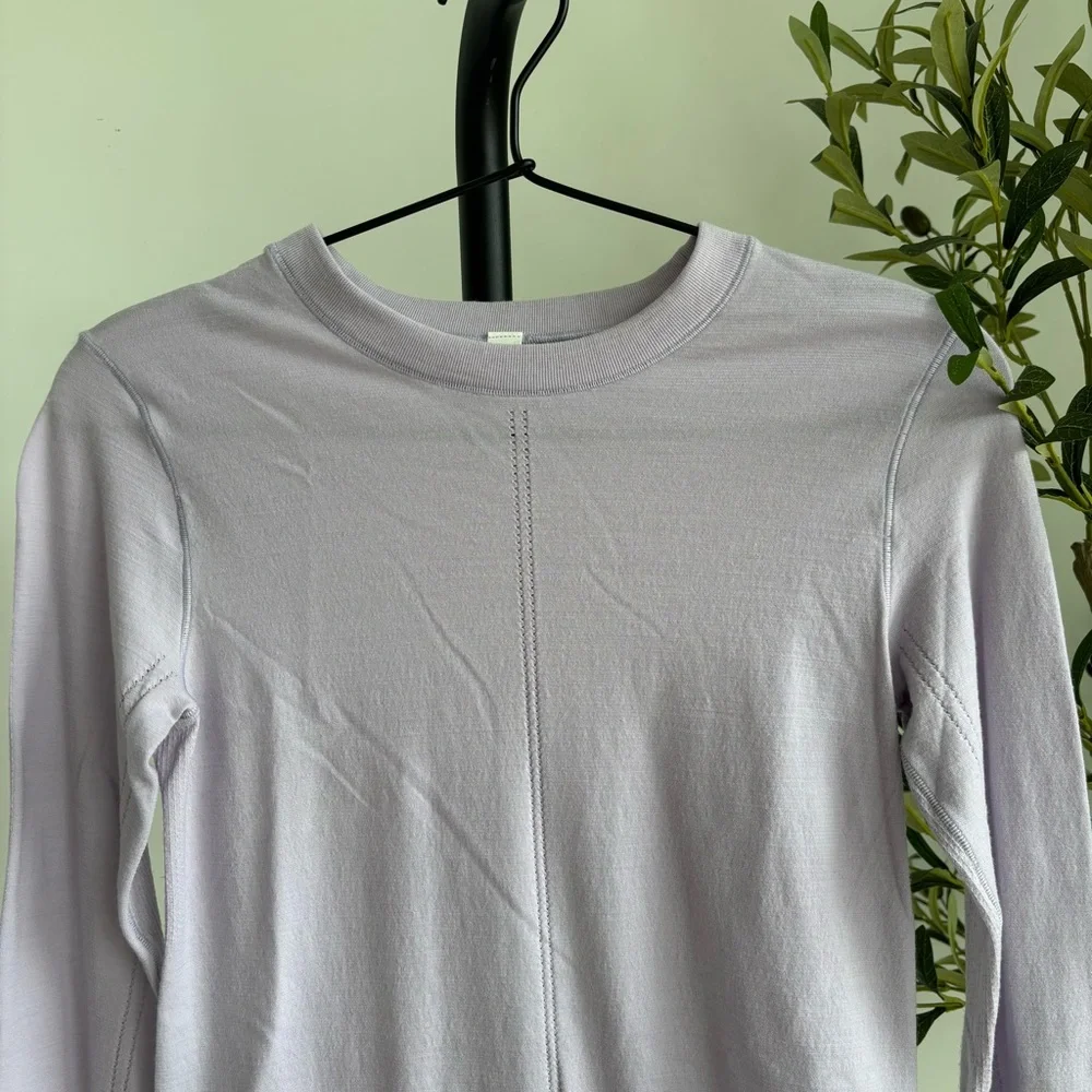 • [Athleta] Long Sleeve • - Picture 2 of 10